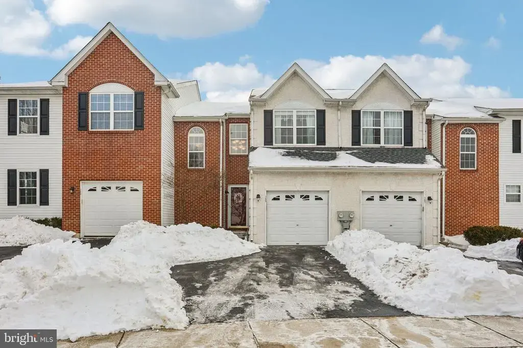 155 Hampshire Dr, SELLERSVILLE
