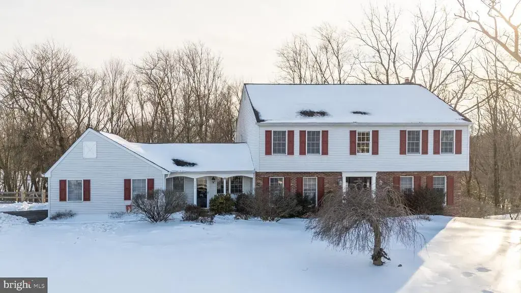 1465 Buck Hill Dr, SOUTHAMPTON
