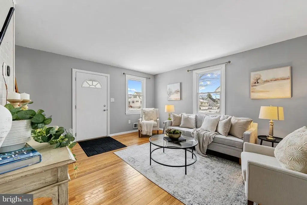 911 Homberg Ave, Baltimore