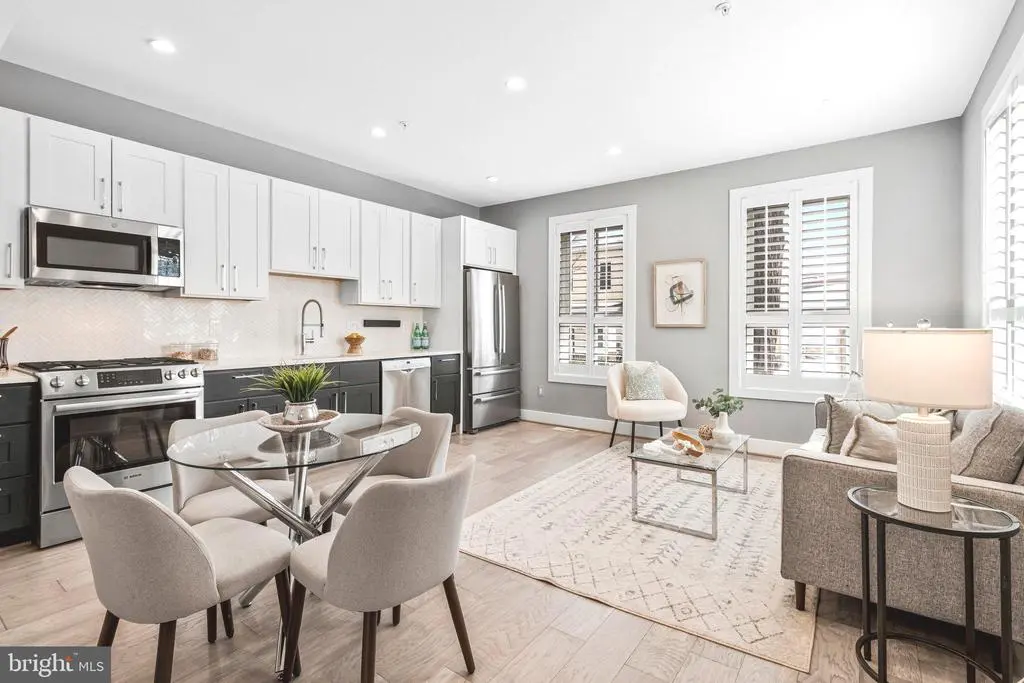 700 16th St Ne #2, WASHINGTON