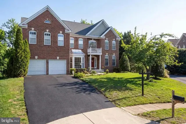 12494 Cliff Edge Dr, Herndon