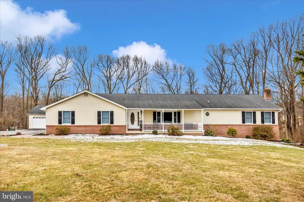 4134 Walnutwood Ct, Mount Airy