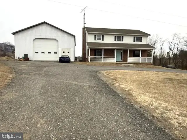 125 Hanna Rd, Newburg