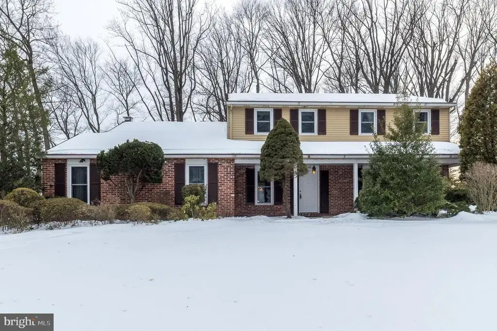 1091 Independence Dr, YARDLEY