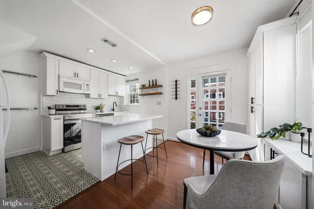 4829 28th St S #a, ARLINGTON