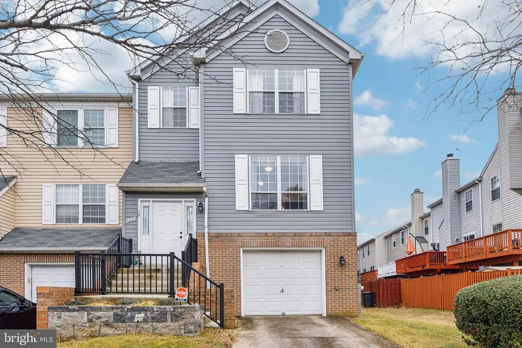 6100 Little Foxes Run, Columbia