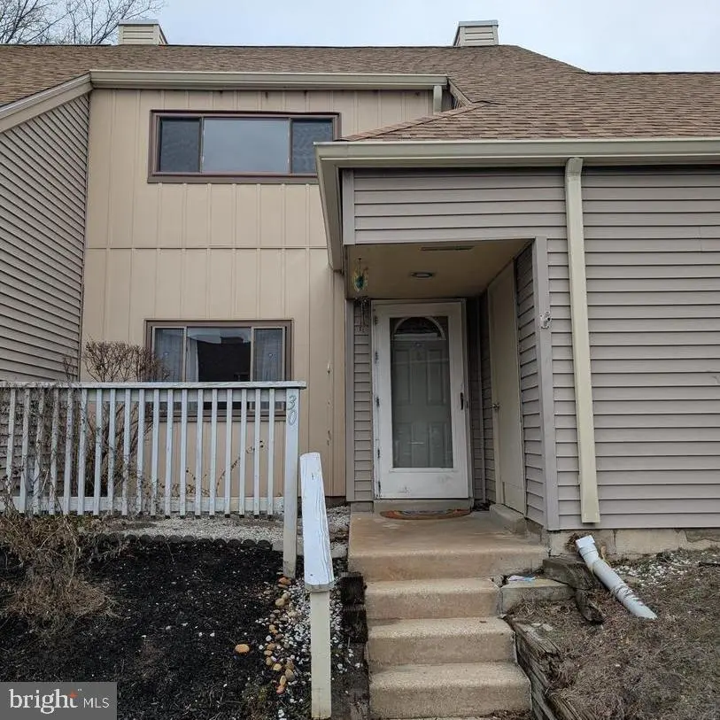 30 Chiswick Dr, LINDENWOLD