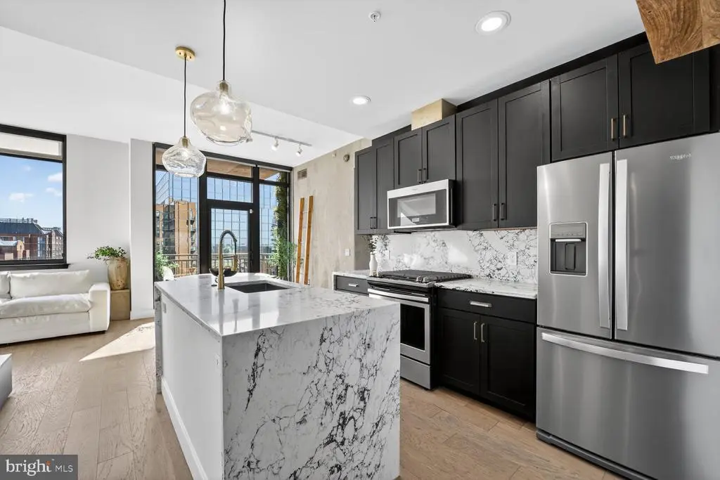 2000 Clarendon Blvd #1107, ARLINGTON