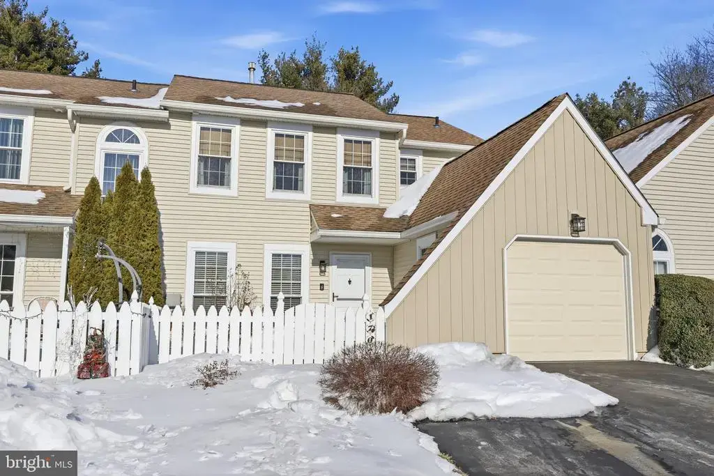 1707 Fredendall Cir, SOUTHAMPTON