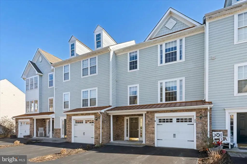 22 Pier Point Dr, Millville