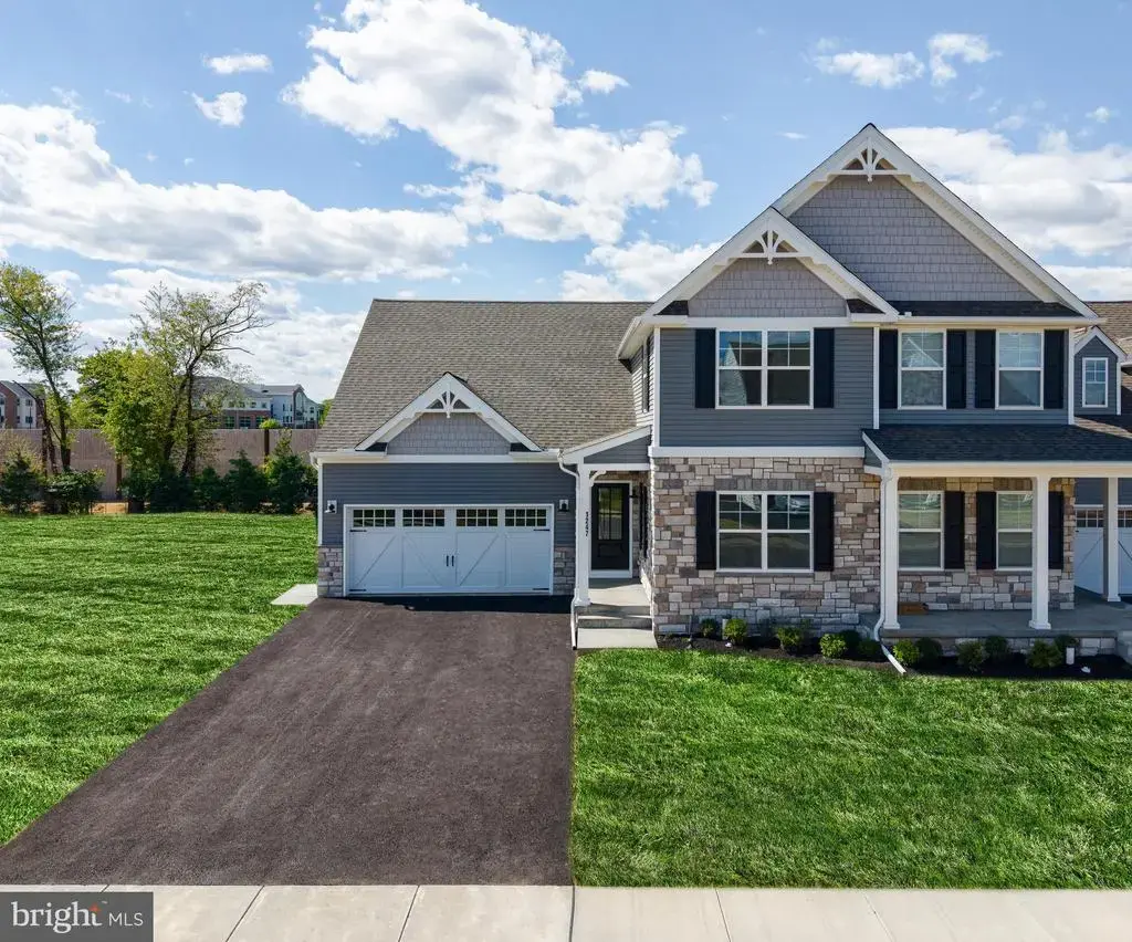 1247 Hershey Ln, LANCASTER