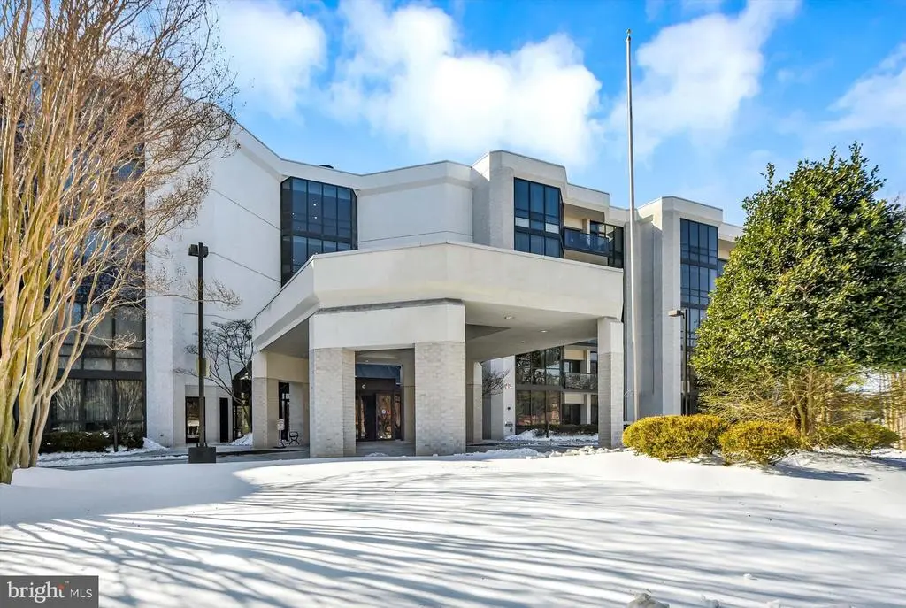 4001 Old Court #100, Pikesville