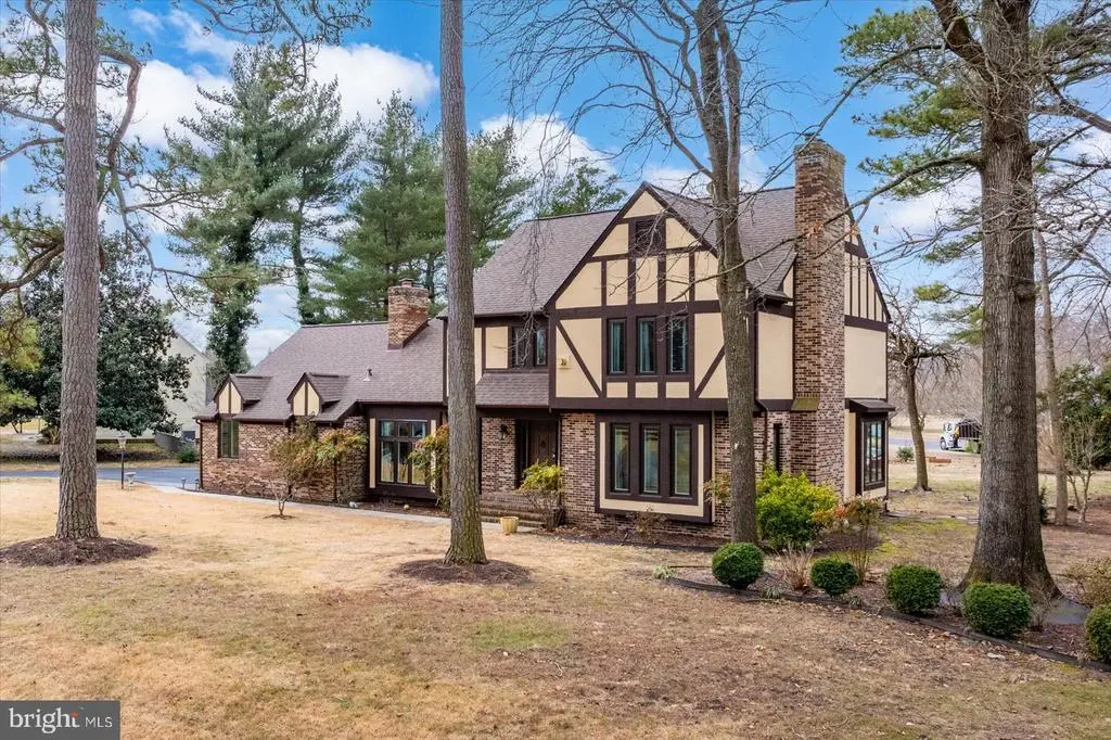 5660 Caledonia Dr, Salisbury