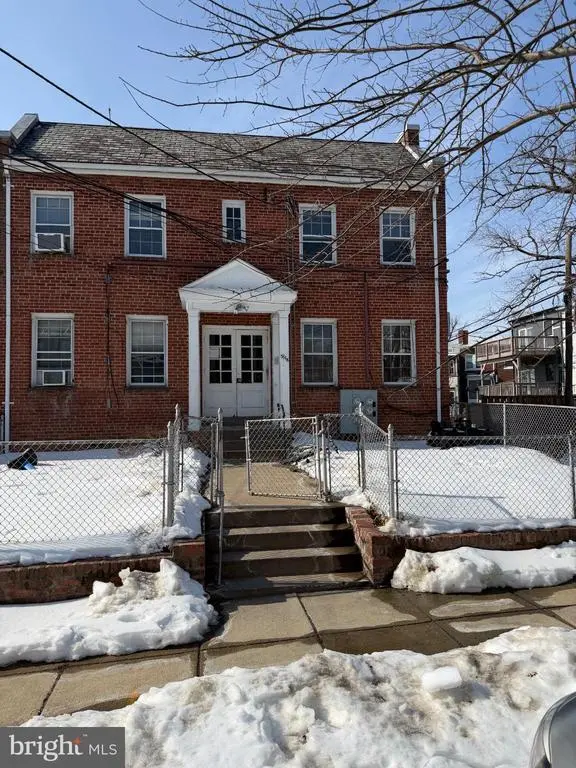 5618 1st Pl Nw, Washington