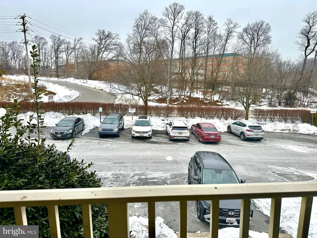 8905 Stone Creek Pl #201, Pikesville