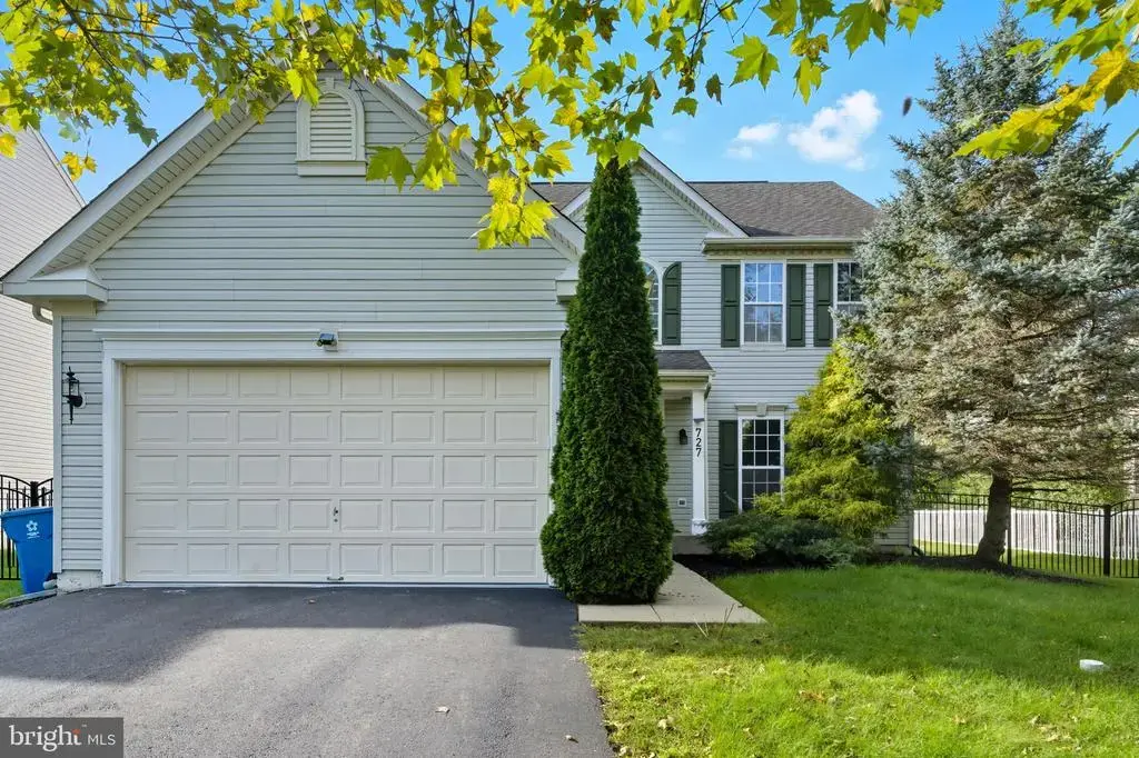 727 Brighton Way, NEW HOPE