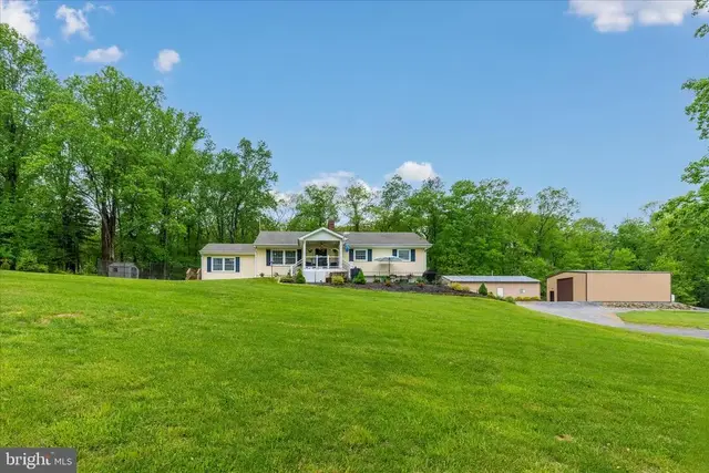 1676 Monument Rd, Middletown