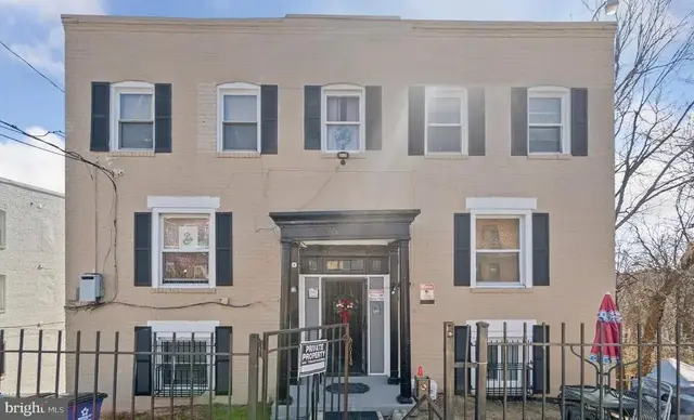 3162 Buena Vista Ter Se, Washington