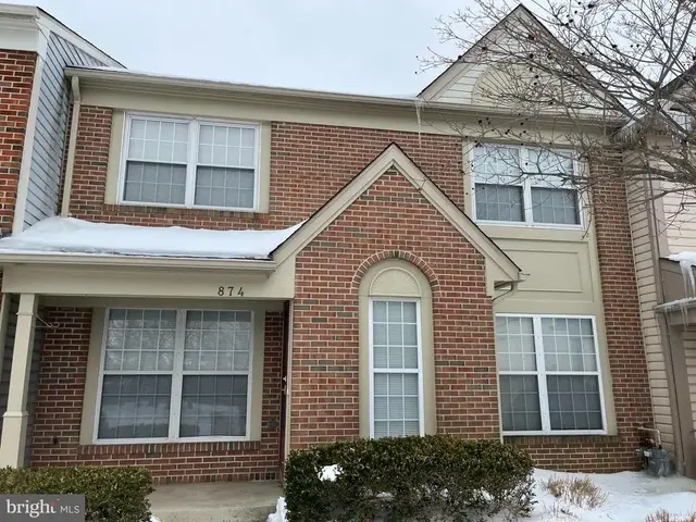 874 Waterford Dr, Frederick