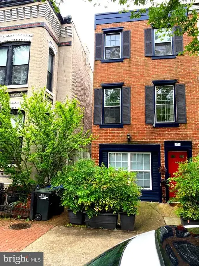 339 Se 11th St Se, Washington