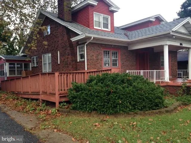 896 S State St, Dover