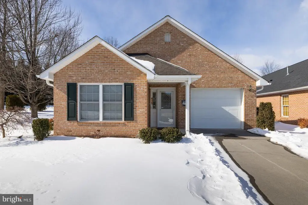 1885 Rosser Ln, WINCHESTER