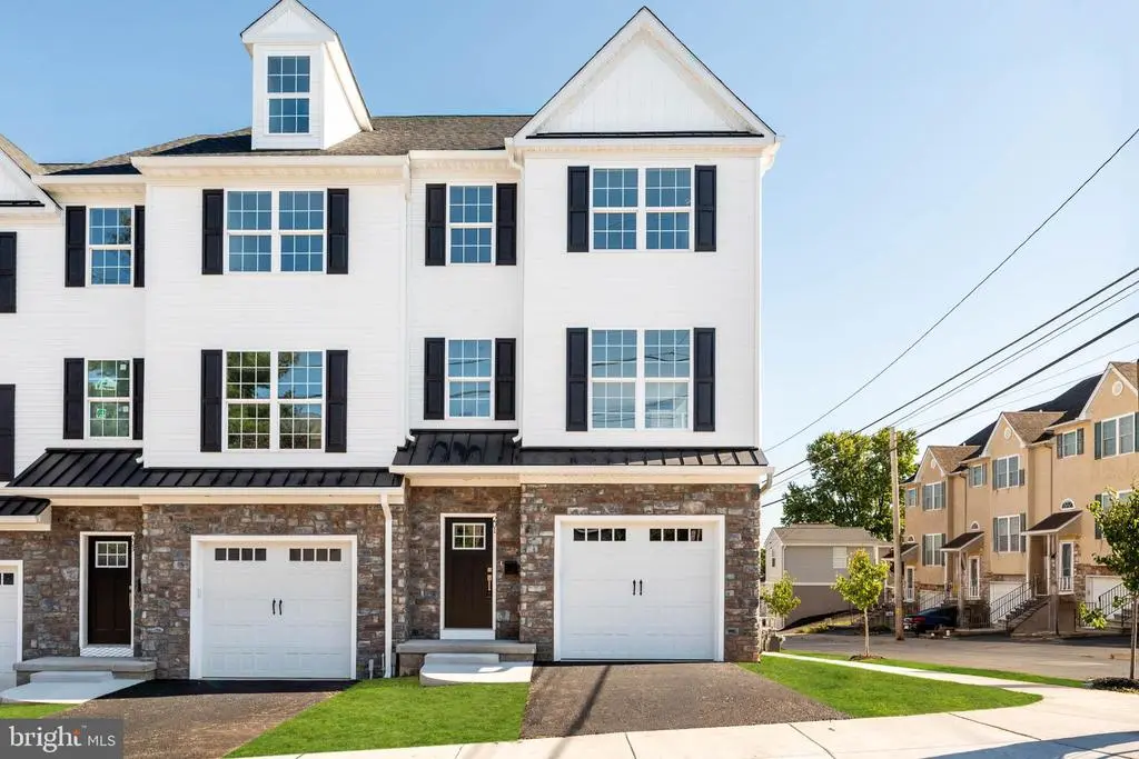 201 8th St #, BRIDGEPORT