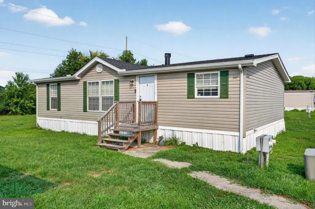 131 Pine Cone Dr #131, DOVER