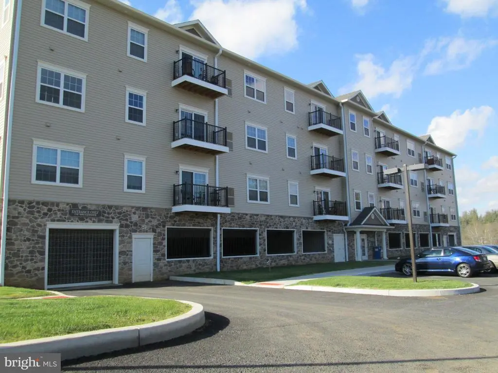 79 Legacy Blvd #106, SINKING SPRING
