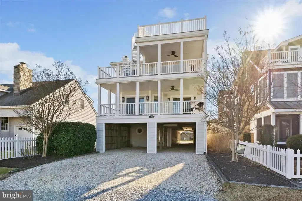 112 Maplewood St, bethany beach