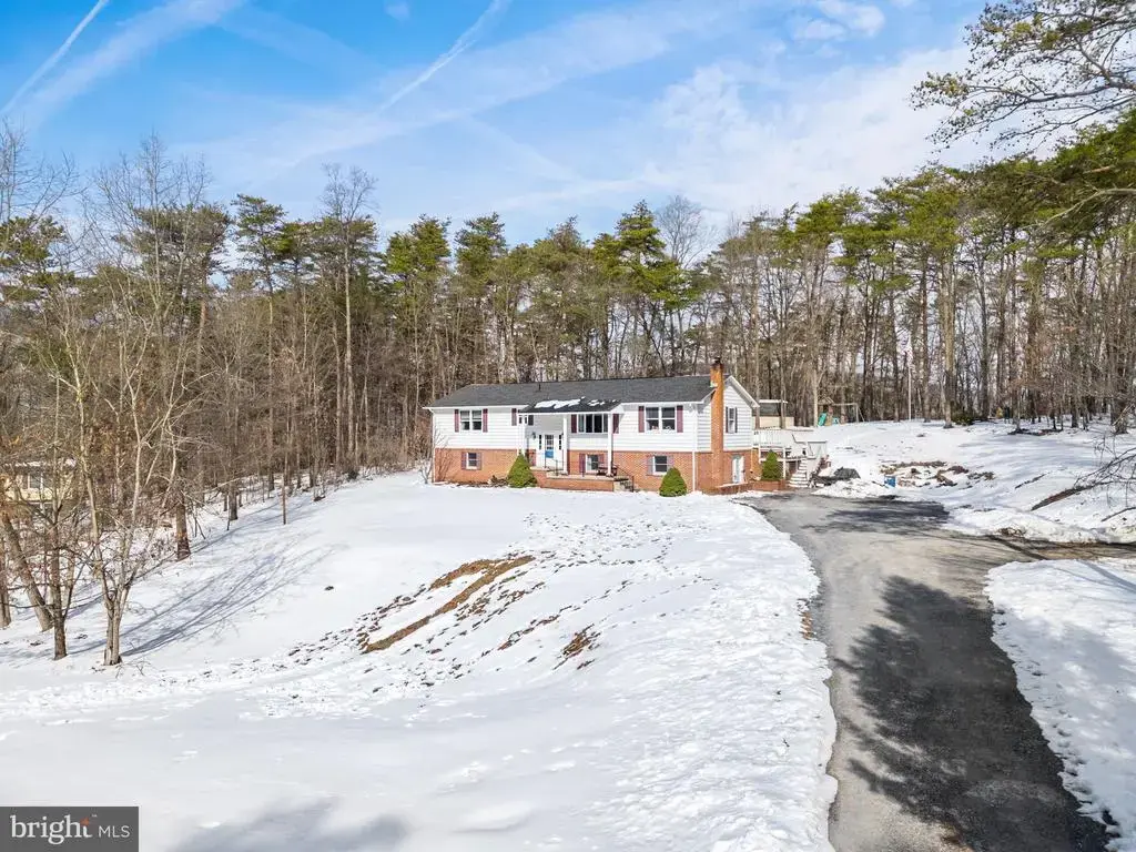 66 Fern Place Ln, BERKELEY SPRINGS