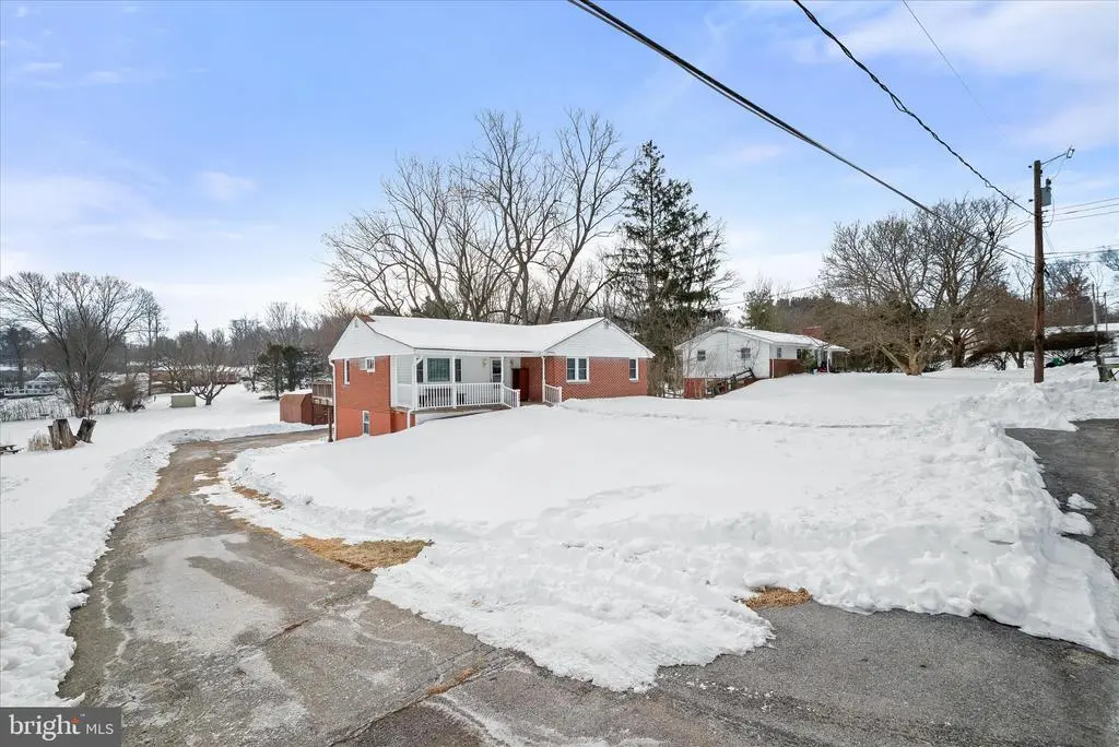 1639 The Strand, Basement Apt., Westminster