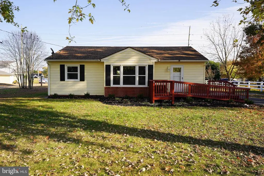 335 Calvin Dr, Salisbury