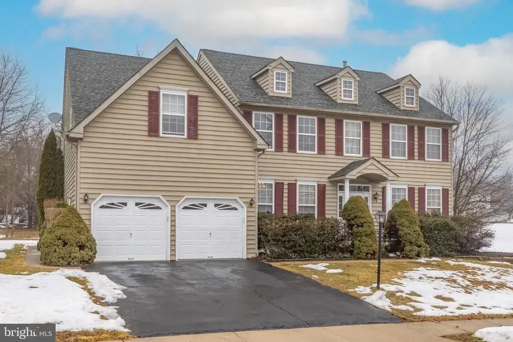 435 Longleaf Dr, PERKASIE