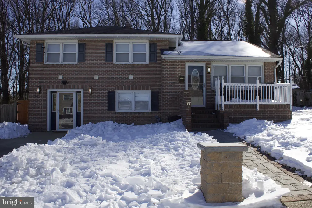 17 Aquilla Ave, New Castle