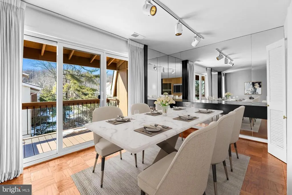 4 Cross Keys Rd #4e, Baltimore