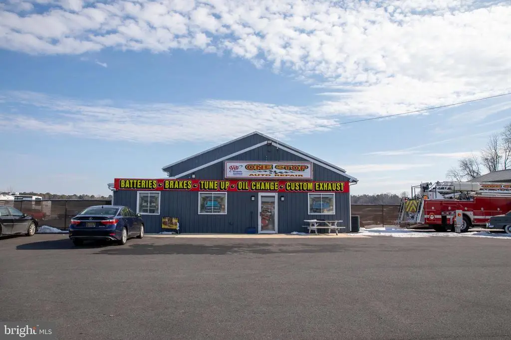 2080 & 2098 Bay Rd, MILFORD