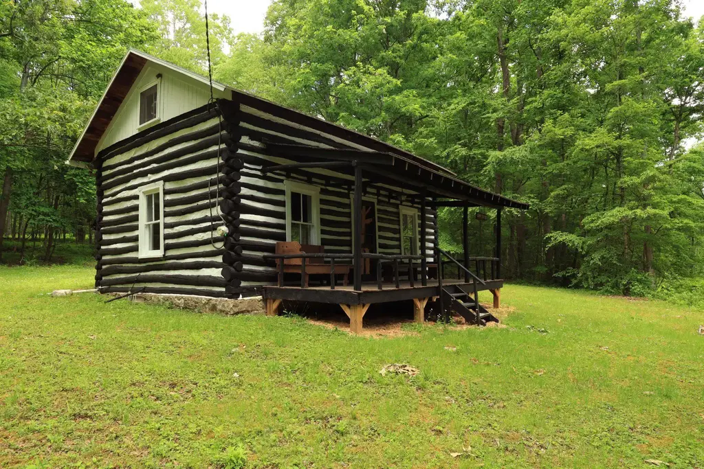 4464 Tram Rd, PETERSBURG