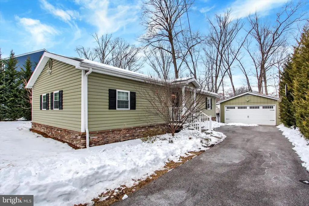 243 Forrest Dr, Gettysburg