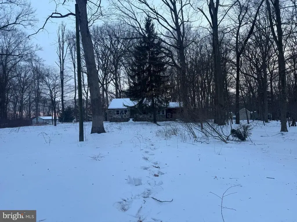 2918 Snake Hill Rd, DOYLESTOWN