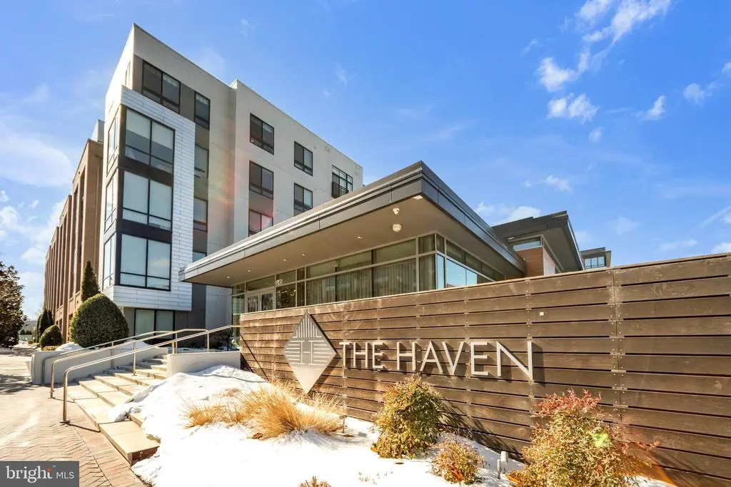 145 Riverhaven Dr #451, OXON HILL