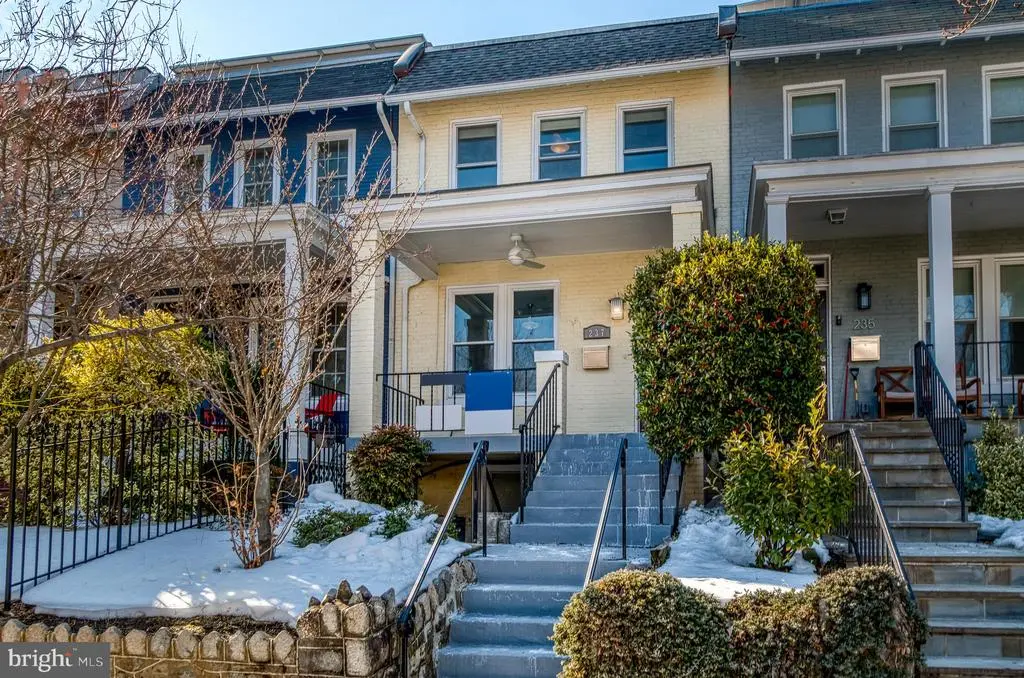 237 16th St Se, WASHINGTON