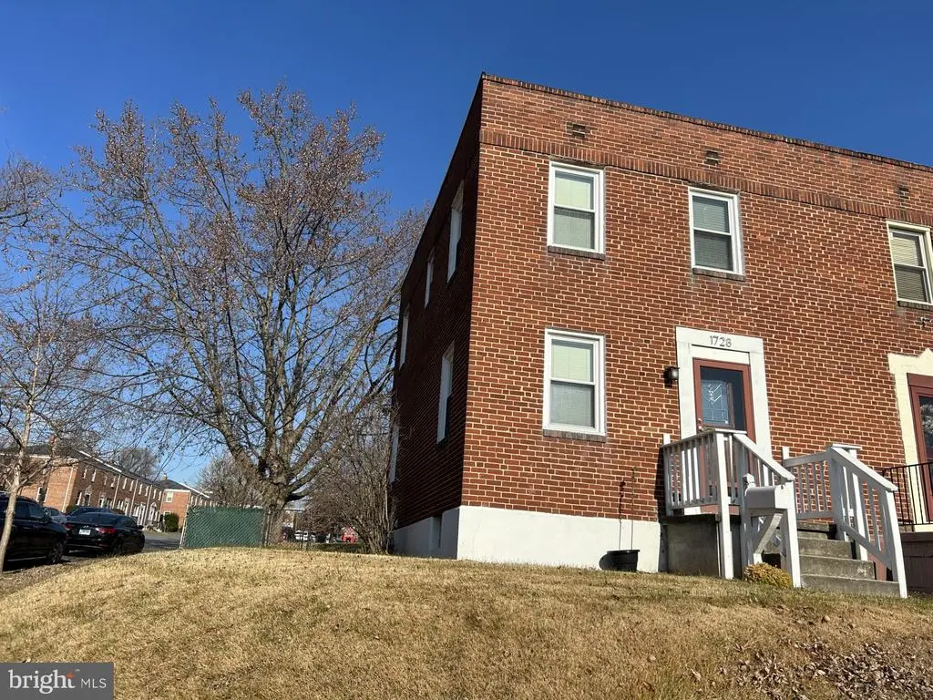 1728 Redwood Ave, Parkville