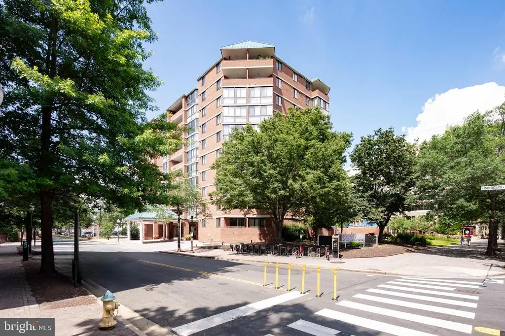 1001 N Randolph St #212, ARLINGTON
