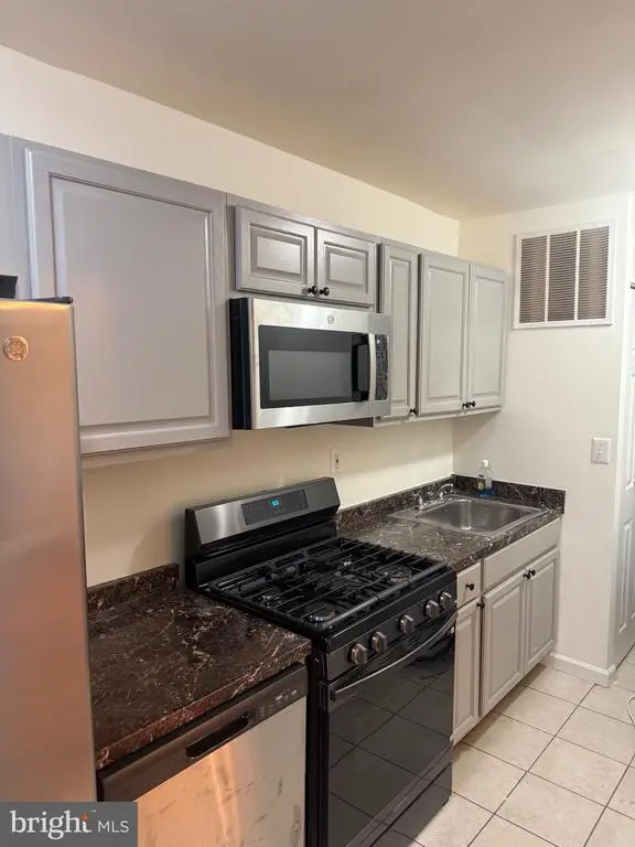 1739 Gales St Ne, WASHINGTON