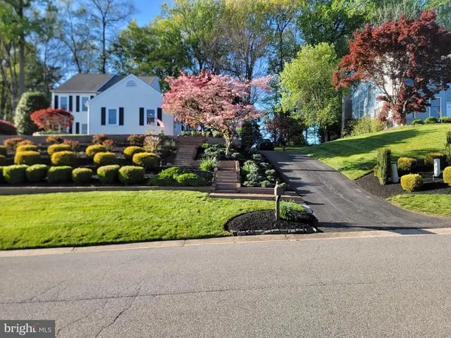 58 Willow Creek Ln, Newark