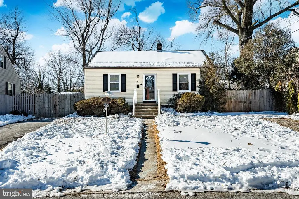 8 Garrett Rd, Wilmington