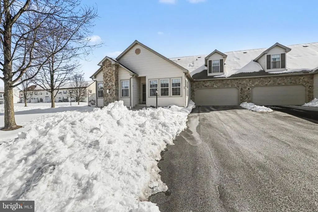 50 S Village Cir, PALMYRA