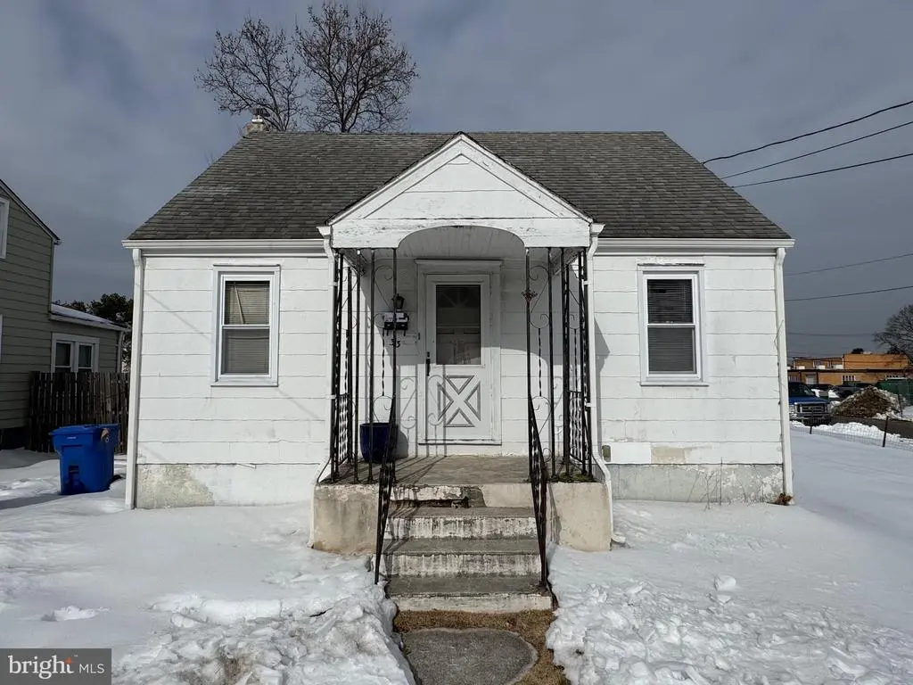 33 Morris Ave, BURLINGTON