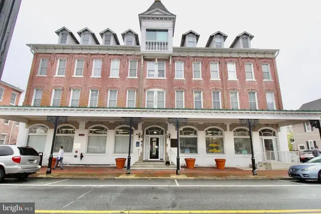 24 Nw Front St #101, Milford